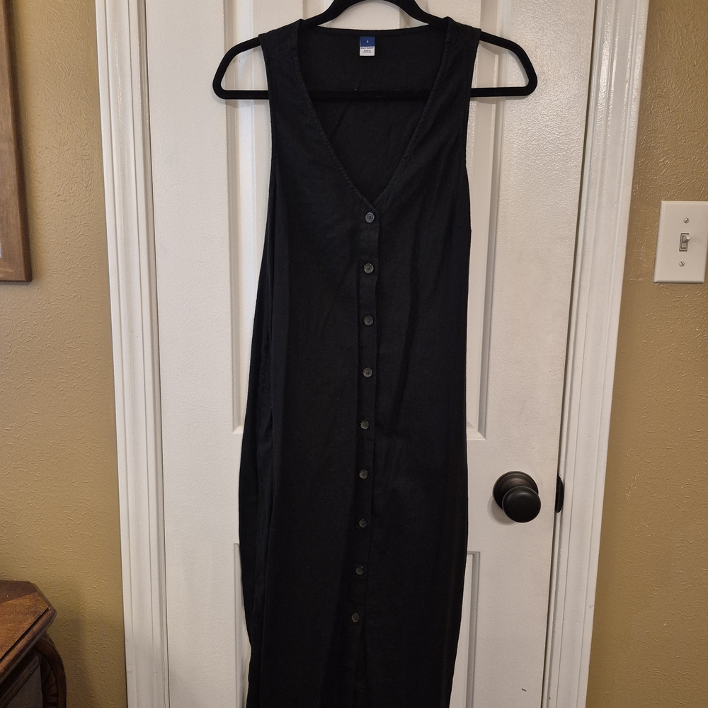 Old Navy Black Sleeveless Button-Front Maxi Dress